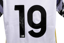 Load image into Gallery viewer, Leonardo Bonucci Juventus Jersey Beckett Authenticated
