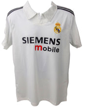 Load image into Gallery viewer, Ronaldo Nazario (R9) Real Madrid Jersey Beckett Authenicated

