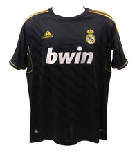 Load image into Gallery viewer, Kaka Real Madrid Away Jersey Beckett Authenticated
