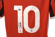 Load image into Gallery viewer, Rafael Leao AC Milan Jersey Beckett Authenticated
